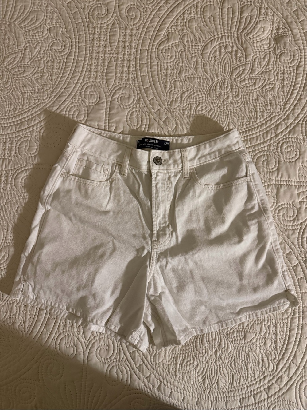 Hollister Ultra High Rise 90s Shorts in White